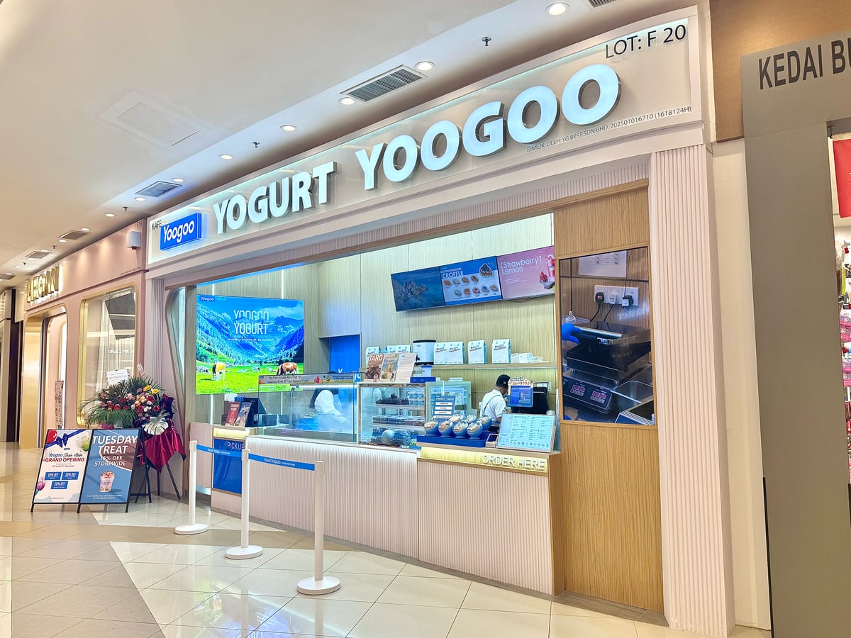 AEON Shah Alam Yoogoo storefront